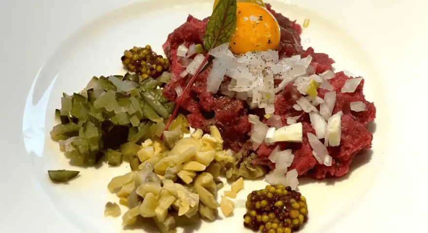 Gdzie zjeść w Stroniu Śląskim? Odkryj najlepsze restauracje i dania