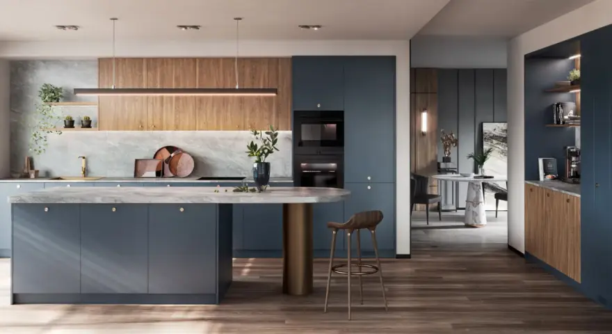 Elegantes cocinas azules con isla central, encimeras de mármol y detalles en madera. Un diseño moderno y sofisticado.
