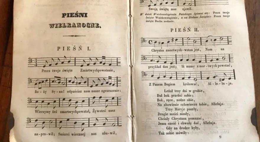 Stare nuty z pieśniami wielkanocnymi. Teksty pieśni "Pieśń I" i "Pieśń II" towarzyszą zapisom nutowym.