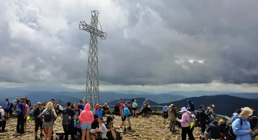 Ile km szlak na Tarnicę? Sprawdź długości tras i czas przejścia