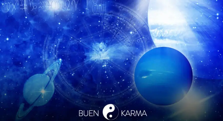 Un cielo estrellado con planetas y símbolos zodiacales, evocando la energía de la jupiter carta astral.