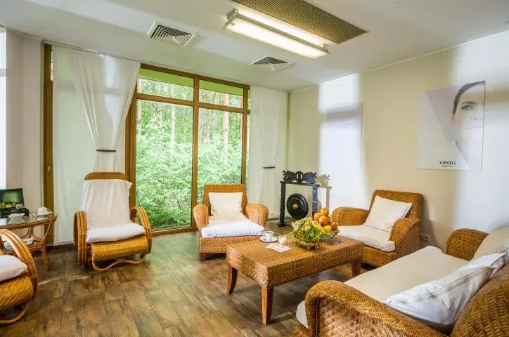 Hotel Ossa ile pokoi - poznaj dokładną liczbę i możliwości zakwaterowania