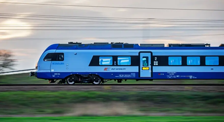 Kiedy nowy rozkład pkp na wakacje? Sprawdź zmiany i nowości!