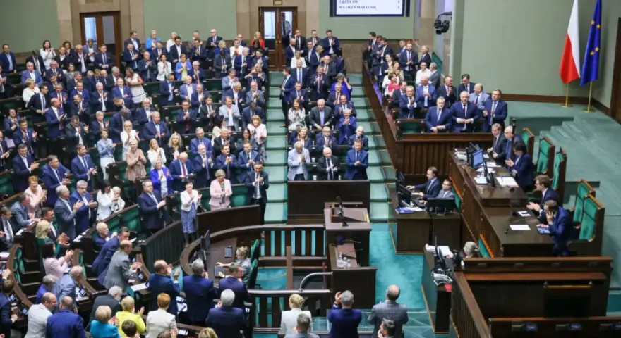 Posłowie w Sejmie, głosowanie nad projektem ustawy, być może w kontekście art. 37 kk.