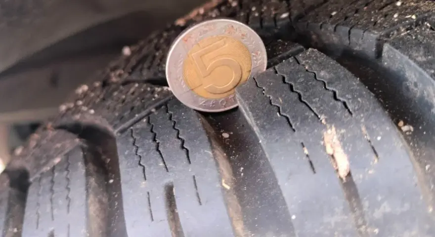 Ile bieżnika ma nowa opona? Poznaj fakty i dbaj o bezpieczeństwo