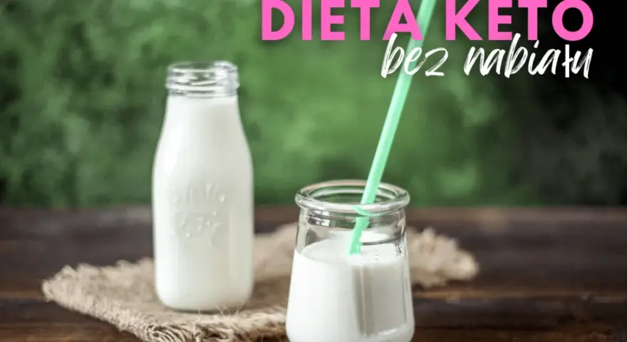 Dieta keto bez nabiału. Dwie butelki z mlekiem, jedna z zieloną słomką. Idealne dla osób z uczuleniem na nabiał.