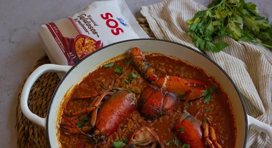 Delicioso arroz con bogavante, preparado con arroz SOS especial caldosos y melosos.