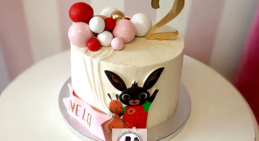 Bajkowy tort: Inspiracje, porady, DIY spełnij marzenia dziecka!