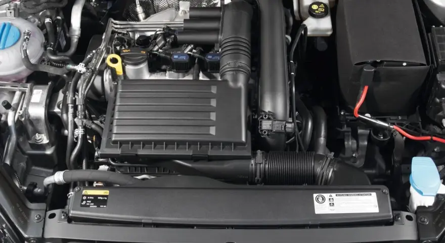 Silnik 1.4 TSI EA211, znany z oszczędności i dynamiki, napędza wiele modeli Volkswagena, Skody i Audi.