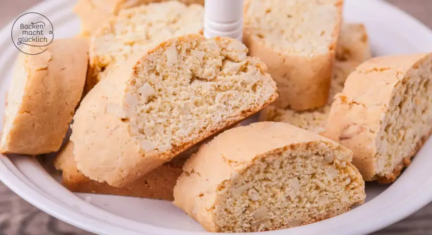 Knusprige Cantuccini, perfekt für ein Cantuccini Rezept. Mit Mandeln und einem Hauch von Glück.