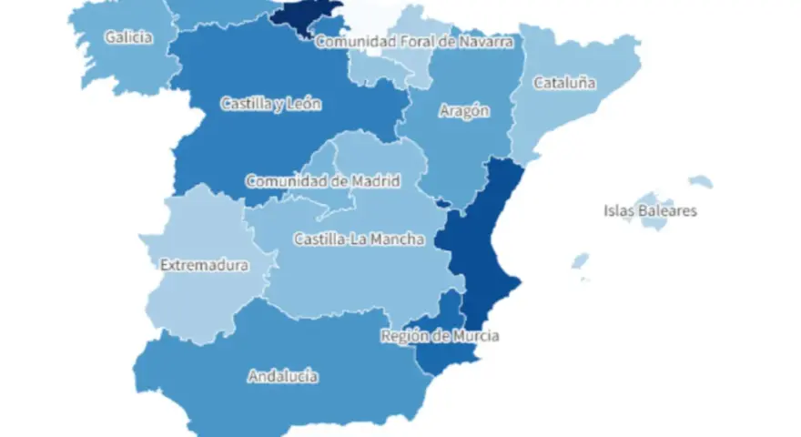 Mapa de España con tonos de azul que indican el consumo medio de agua por persona en cada comunidad autónoma.