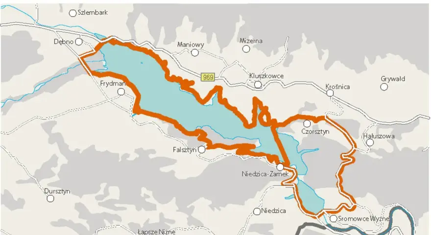 Mapa szlaku rowerowego Velo Dunajec w okolicach Czorsztyna, z zaznaczoną trasą wokół jeziora i widocznymi miejscowościami.