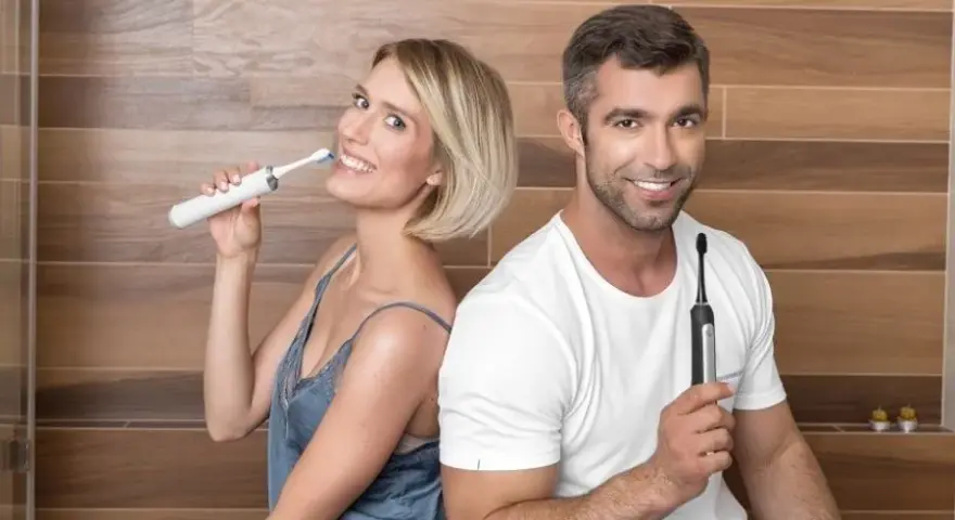 Szczoteczka soniczna Philips czy Panasonic - która lepiej dba o zęby?