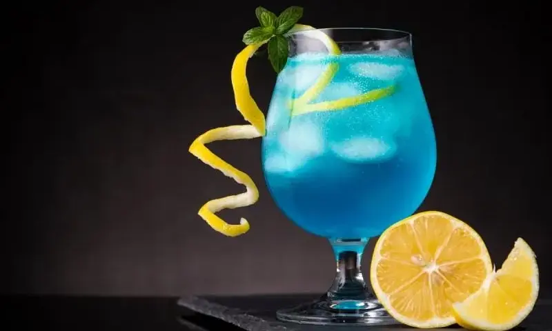 Przepis na drinka Bananowa Zatoka: łatwy, z blue curacao