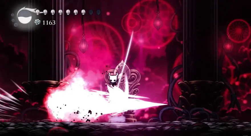 El Caballero lucha contra Grimm en un escenario oscuro y vibrante, con energía roja y blanca.
