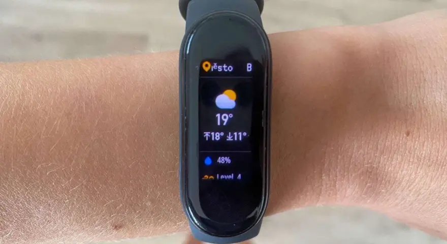 Jaką aplikację wybrać do smartband Xiaomi Mi Band 6, aby maksymalnie wykorzystać jego możliwości?