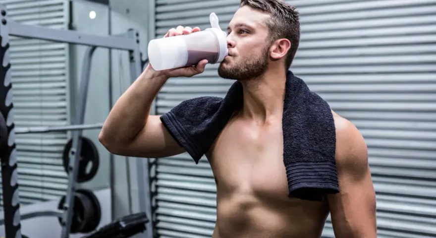Napój proteinowy: Dlaczego warto go wprowadzić do diety?