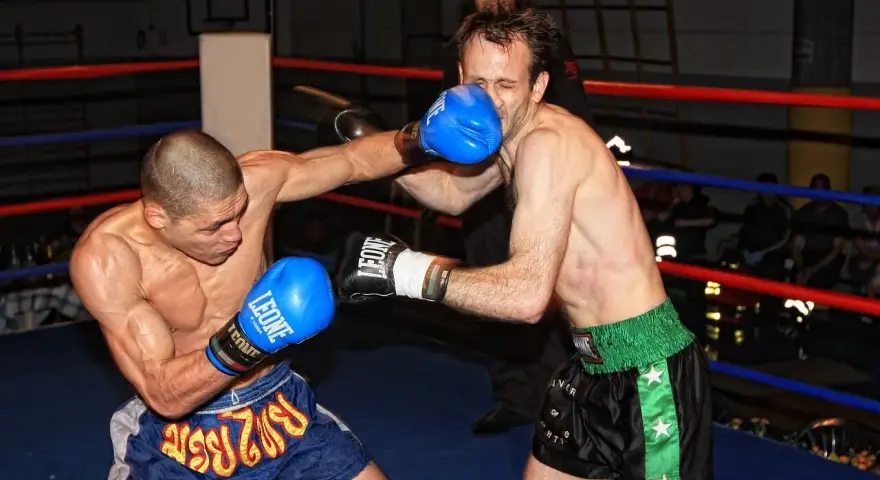 Waga musza: Ile kg? Limity w boksie, MMA i różnice federacji