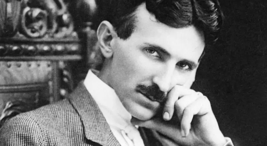 Jak zmarł Tesla? Szokujące okoliczności i nieznane fakty o jego śmierci