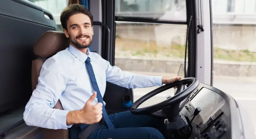 Co ile kierowca autokaru musi robić przerwy, aby uniknąć kar?