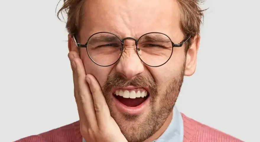 Ból zęba? Ulga tu i teraz: domowe sposoby, leki i kiedy do dentysty