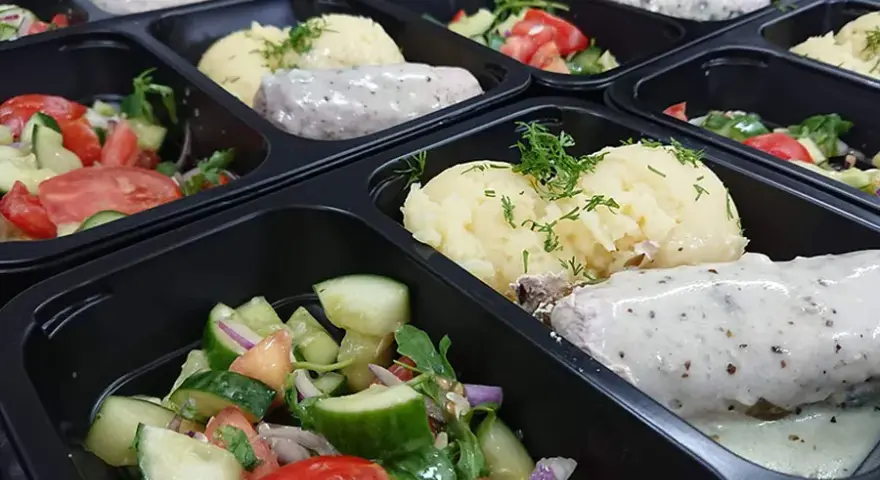 Wiesz co jesz catering Łódź: menu, ceny, opinie. Czy warto?