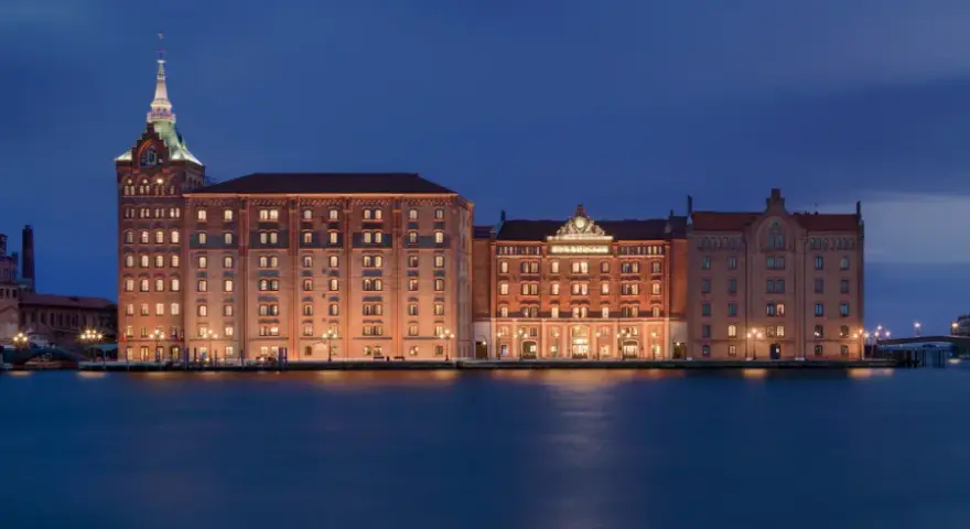 Hilton Molino Stucky Venezia: Lusso, Storia e Vista Panoramica