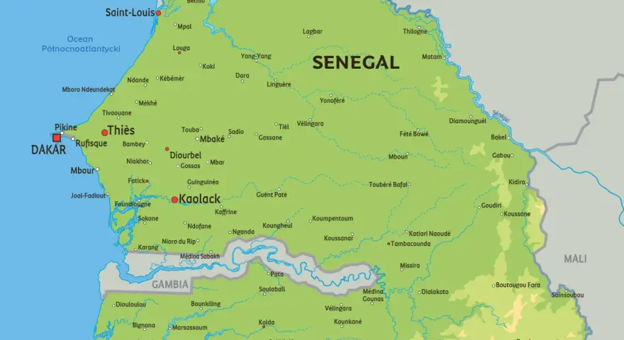 Mapa polityczna Senegalu, gdzie leży ten kraj, z zaznaczonymi miastami i granicami z Mauretanią, Mali, Gwineą i Gwineą-Bissau.