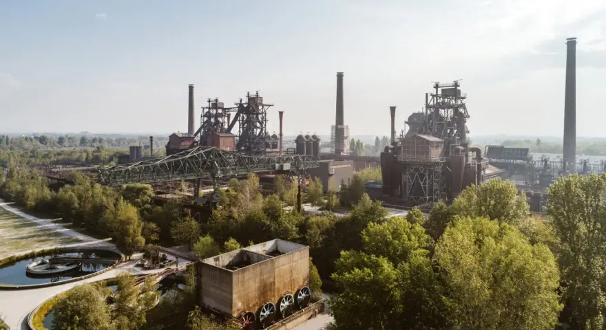 Industriepark Nordrhein-Westfalen: Stahlriesen und grüne Oasen. Tolle Bochum Tipps für Industriekultur und Natur.
