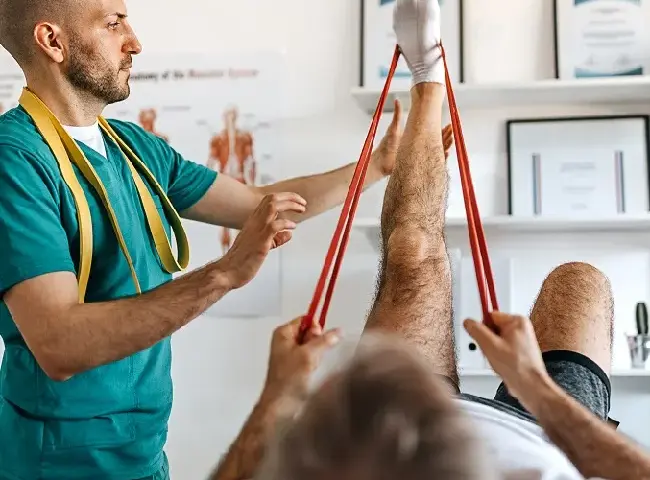 Fizjoterapeuta: Kim jest i jak pomoże Ci odzyskać sprawność?