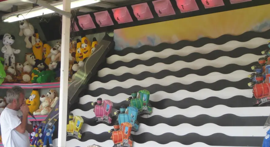 Come vincere ai giochi a bersaglio del luna park? Scopri i trucchi!