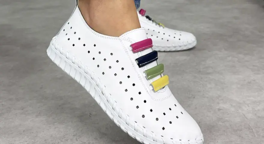 Buty wiosenne – jakie modele dominują w sezonie przejściowym i jak je wybierać?