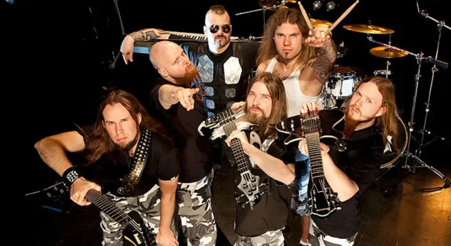 Zespół Sabaton, gotowy do wykonania utworów z albumu "The Last Stand".