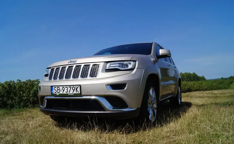Ile oleju potrzebuje Jeep Grand Cherokee 3.0 CRD? Sprawdź teraz!