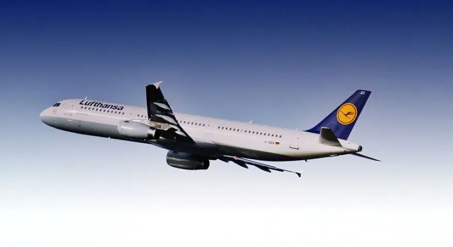 Regole bagaglio a mano Lufthansa: dimensioni, peso e costi 2024