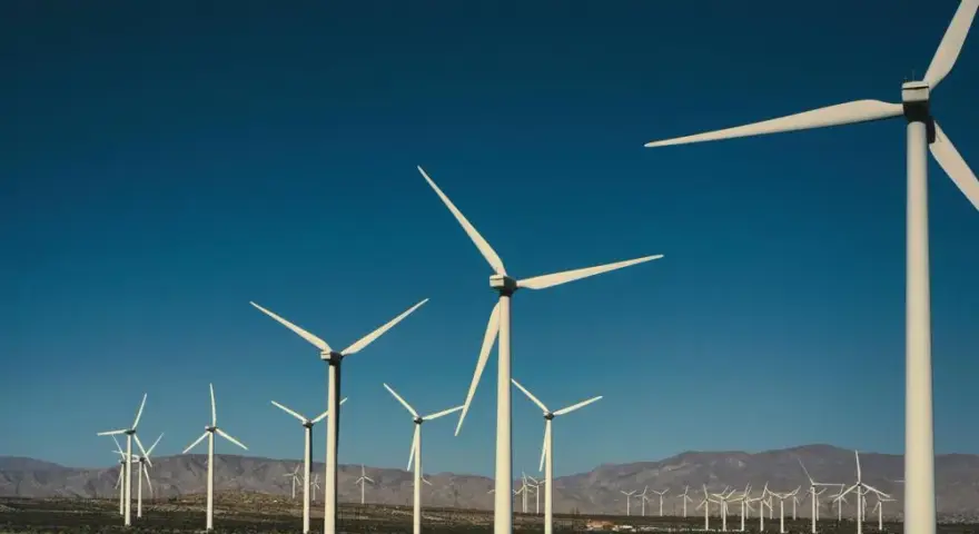 Ile kWh produkuje turbina wiatrowa? Duże i małe wiatraki liczby