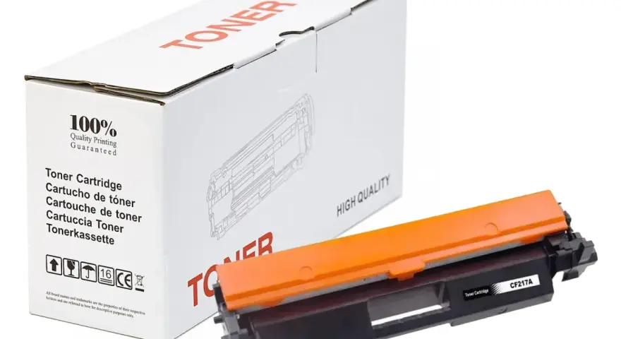 Pomarańczowy toner CF217A, idealny do drukowania wysokiej jakości. Opakowanie z napisem "TONER" i gwarancją 100% jakości.