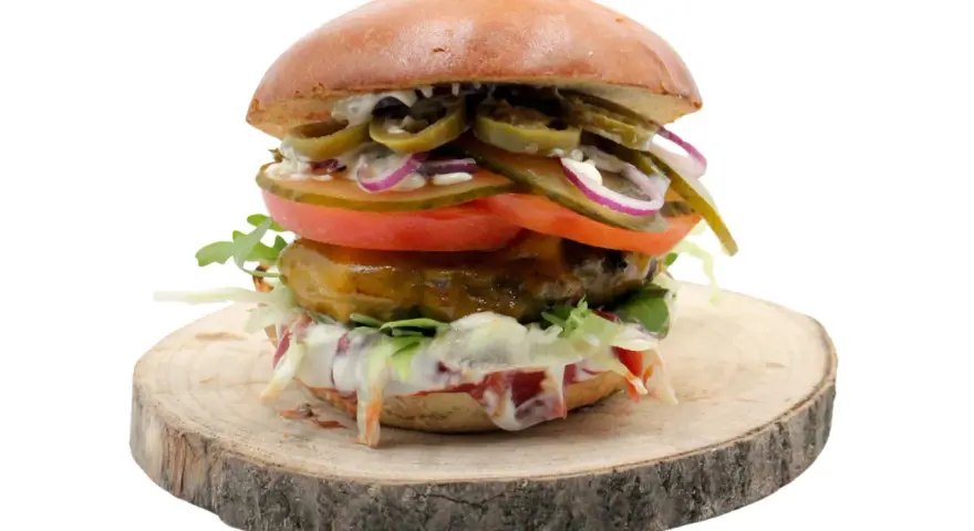 Ile kalorii ma Jalapeno Burger? Od 80 do 1100 kcal!