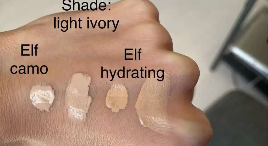 Smugi elf korektor: camo, hydrating i odcień light ivory na dłoni.