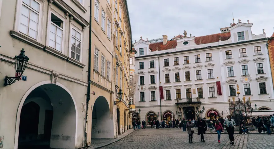 Biura podróży: Poznaj rynek, wybierz pewnie i uniknij błędów.