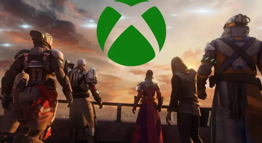Postacie w zbrojach patrzą na zachód słońca z zielonym logo Xbox.