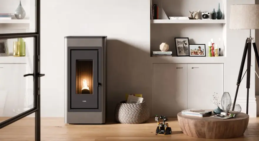 Stufa a pellet moderna con fiamma viva. Un'idea per scegliere la stufa a pellet perfetta per il tuo soggiorno.