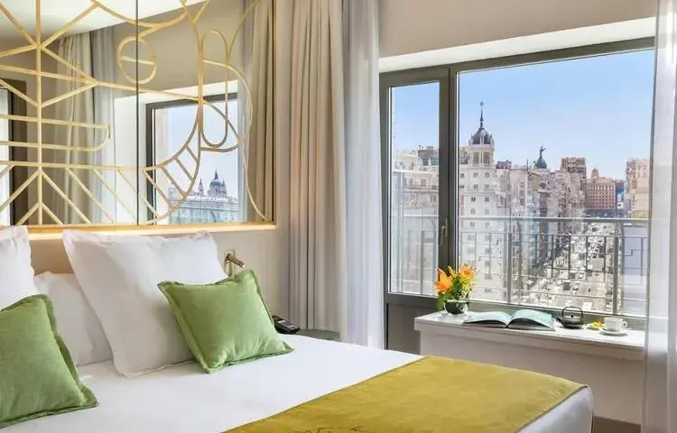 Tu Hotel en el Centro de Madrid: ¿Cómo Reservar sin Sorpresas?