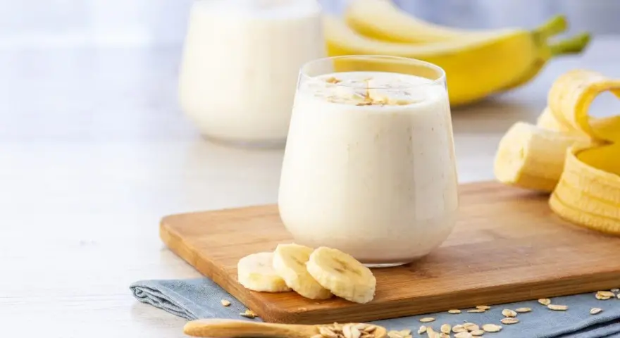 Smoothie z bananem: Przepisy, triki i fakty. Zrób idealne!