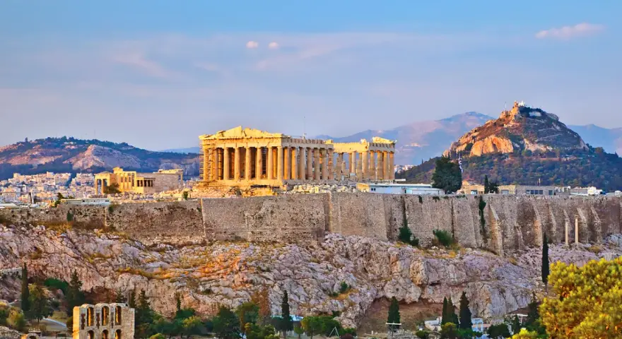 Los mejores lugares que visitar en Atenas para una experiencia inolvidable