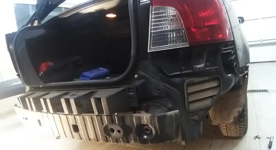Volvo V50: Gdzie jest hak holowniczy i jak go zamontować?