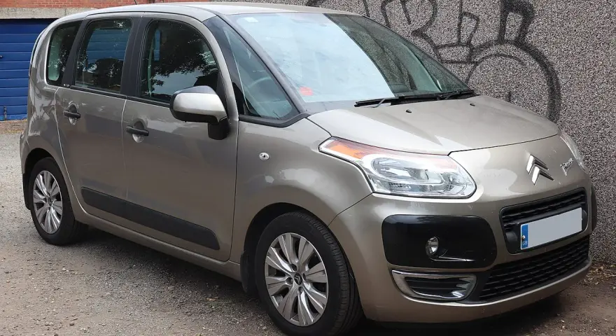 Citroen C3 Picasso: Pojemność baku, zasięg i spalanie (50l)