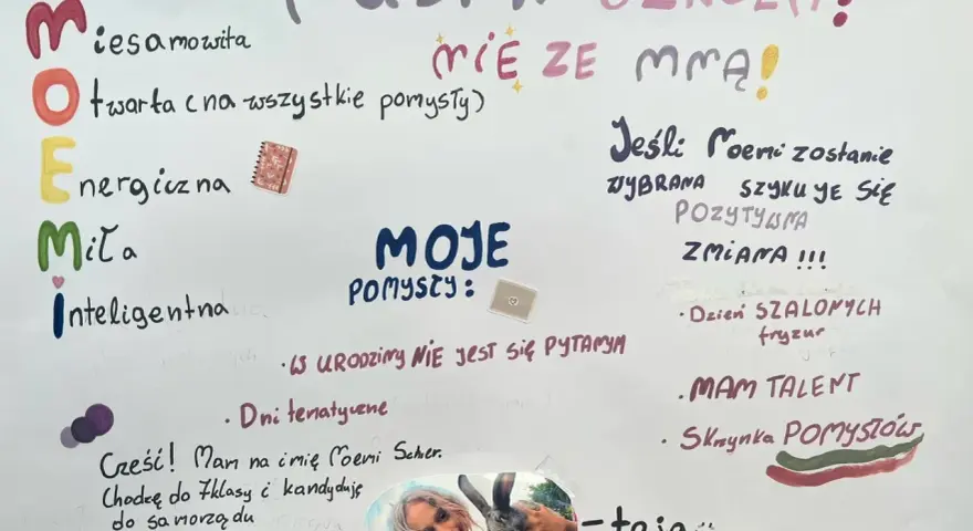 Fajne hasła wyborcze do samorządu szkolnego: "Mądra szkoła? Mie ze mną!", "Jeśli Poemi zostanie wybrana, szykuje się pozytywna zmiana!".