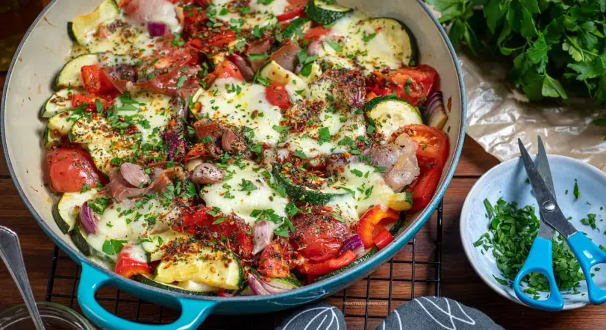 Idealna zapiekanka warzywna z mozzarellą? Poznaj sekretne triki!