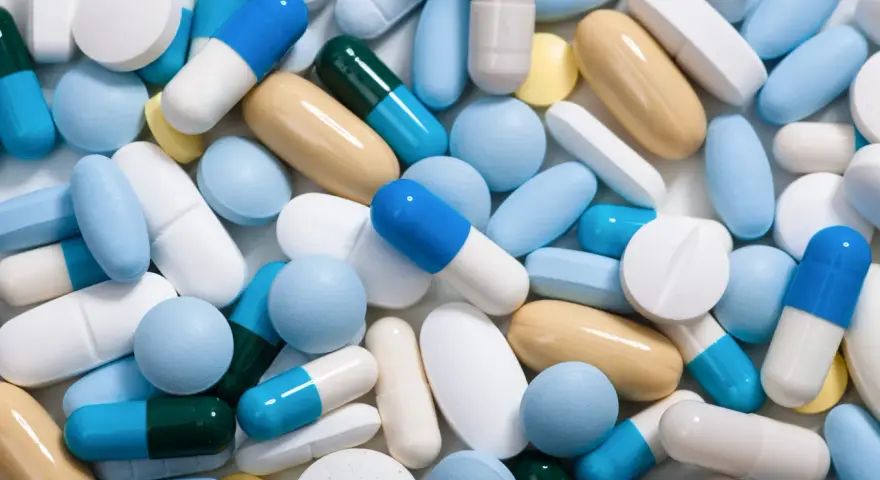 Leki 75+: Kto wystawi darmową receptę? POZ, specjalista, szpital?
